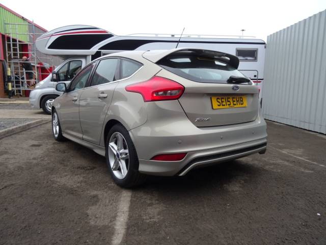 2015 Ford Focus 1.5 TDCi 120 Zetec S 5dr, 1 former keeper, 2 keys