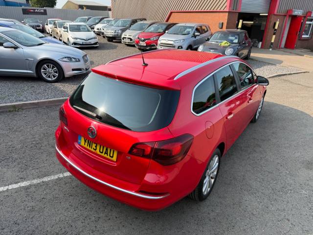 2013 Vauxhall Astra 1.6i 16V SE 5dr, 1 former keeper, FSH, 2 keys