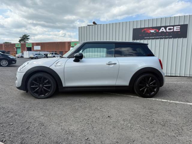 2018 Mini Hatchback 2.0 Cooper S II 3dr, SH, 2 keys, 2 keepers