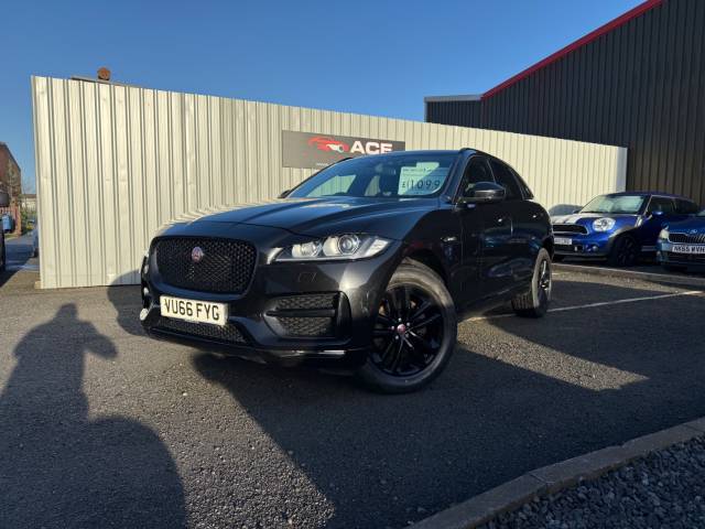 Jaguar F-Pace 2.0d R-Sport 5dr Auto AWD, Huge Spec Estate Diesel Black