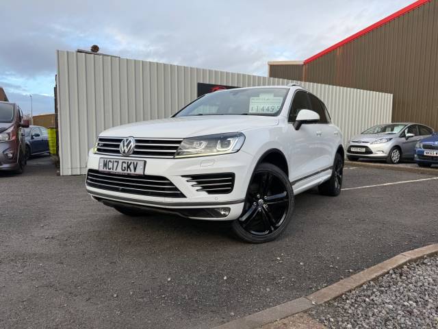 Volkswagen Touareg 3.0 V6 TDI BMT 262 R-Line Plus 5dr Tip Auto Estate Diesel White